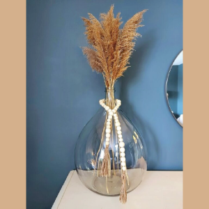 Three Ways to Style a Demijohn Glass Vase2-01
